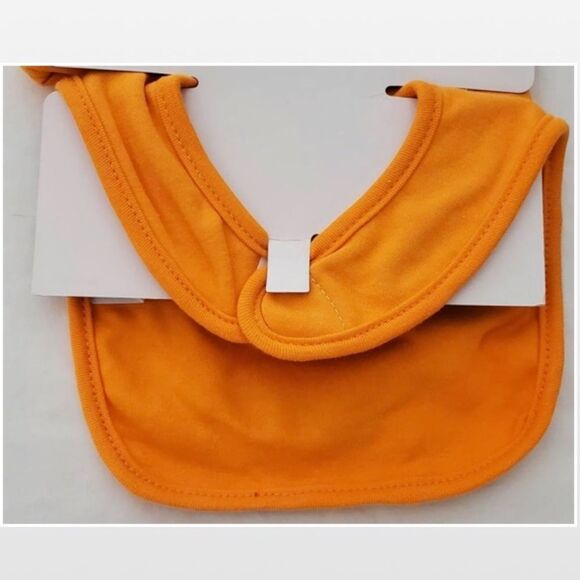 New Baby Orange Pumpkin Halloween Bib & Hat Set - Picture 9 of 13